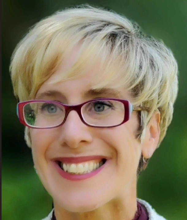 Leigh Dundas, Esq.